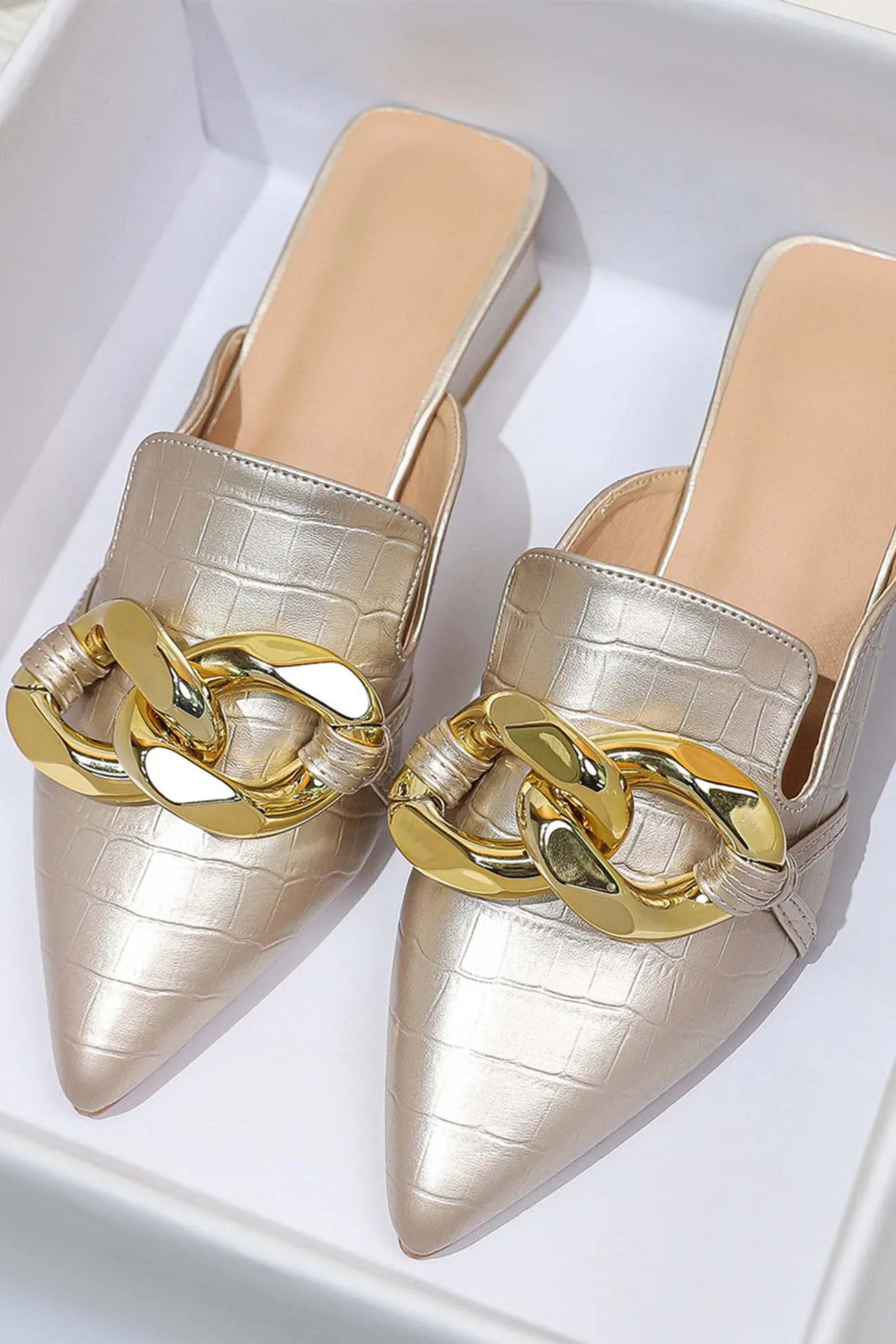 Amozae-Pointed Toe Chain Loafer Slides