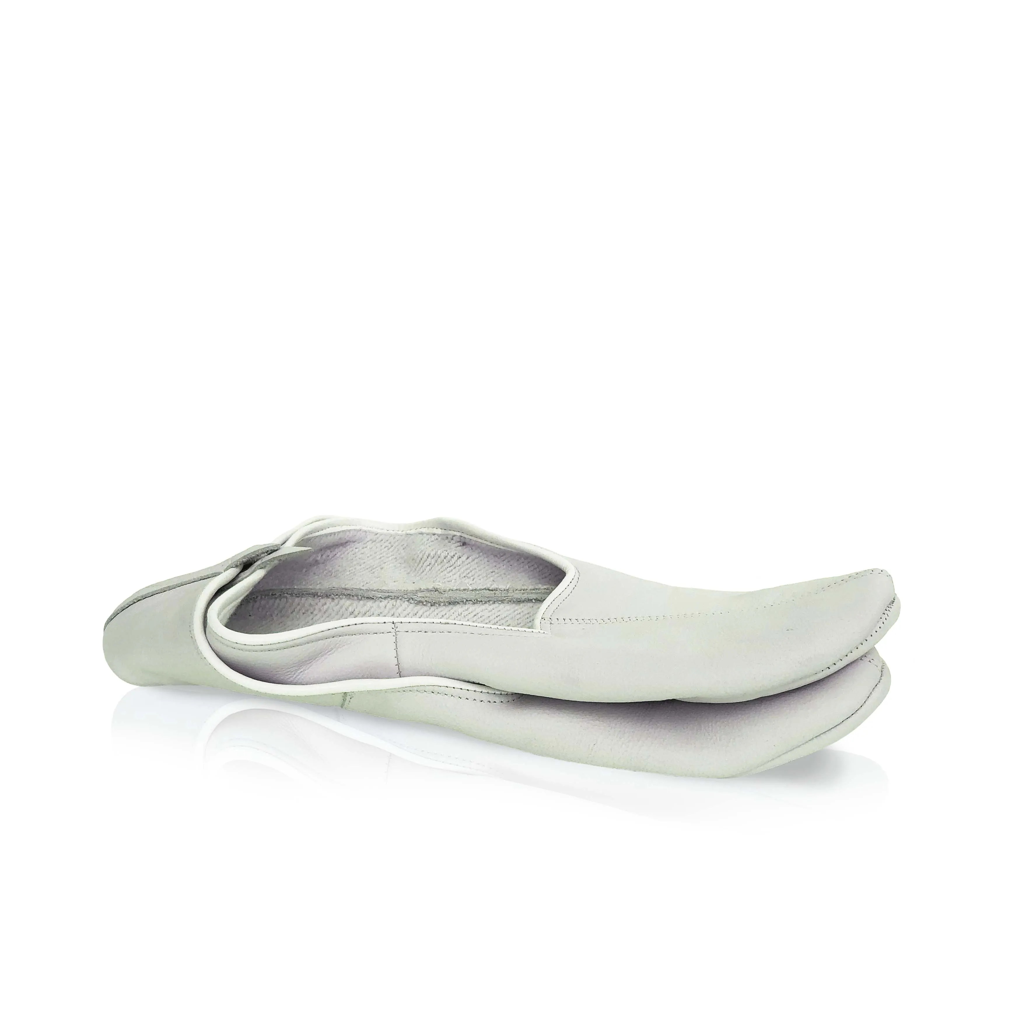 Leather Slippers in White